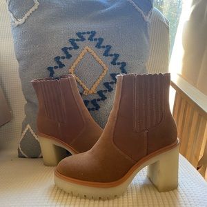 OASIS SOCIETY Anastasia Lug Chelsea Boots NWOT Never Worn.